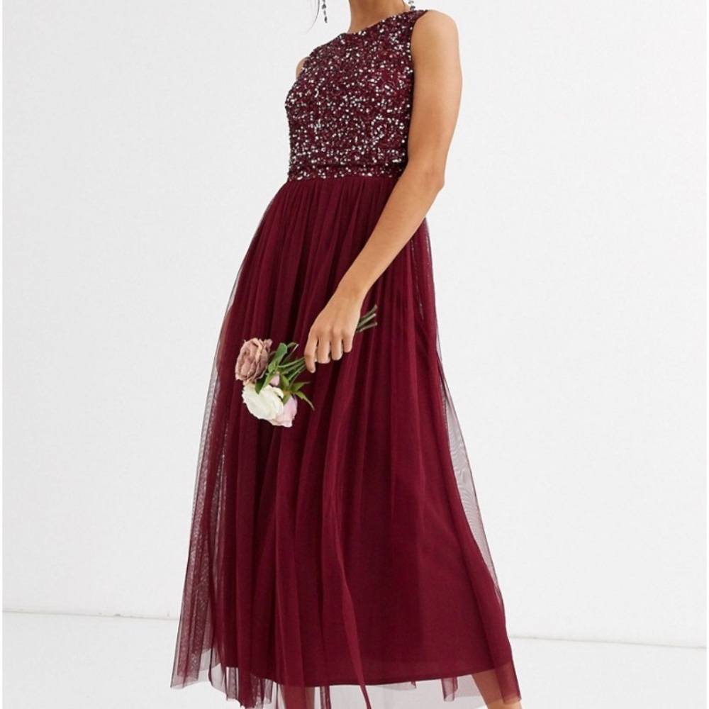 HOLIDAY SEASON! 💃🏾 ASOS Maya Deluxe burgundy/wine sequin chiffon gown
